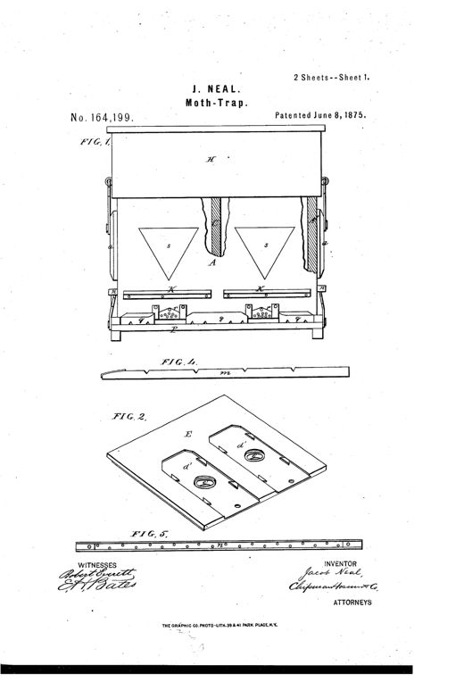 Front elevation drawing of a wooden beehive showing two triangular pivoted comb-frames inside a divided chamber, ledges labeled K, small moth-trap boxes q along the base, and a hive cap H above with square honey-box openings.