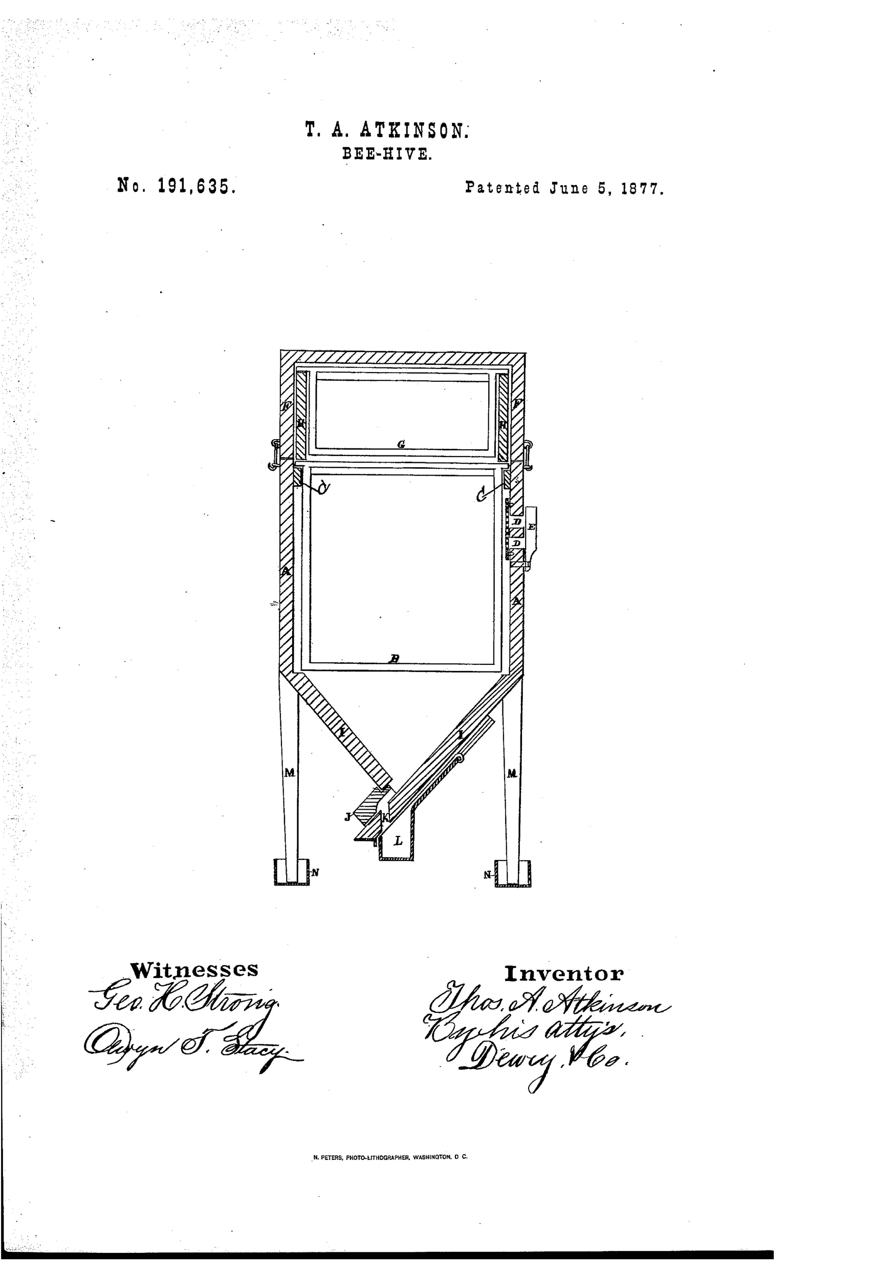 A vertical cross-section drawing of a wooden bee-hive box with an upper glazed super containing frames, a lower brood chamber with hanging frames, a V-shaped sloping floor leading to a narrow center entrance flanked by grooved blocks, drain tubes descending to a trough below, and the whole structure standing on four legs set into small water-filled cups.